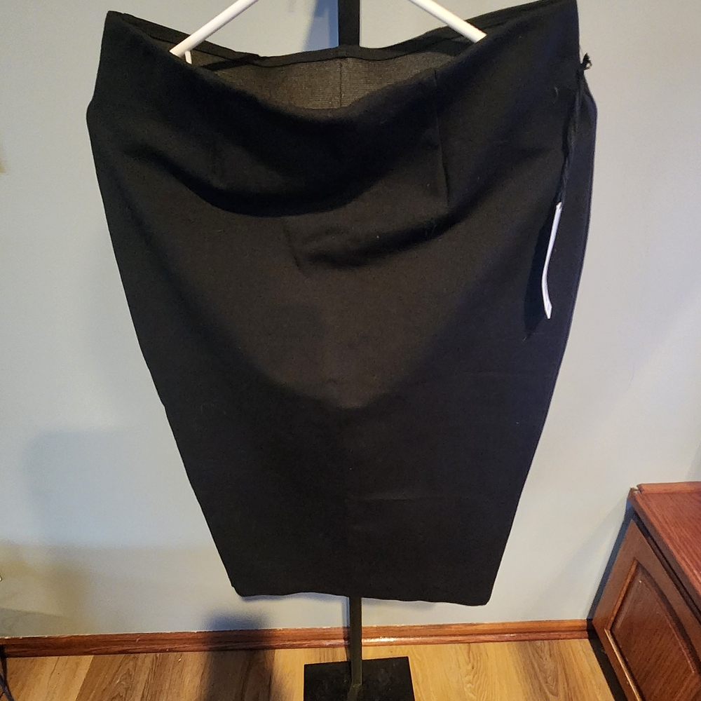 Prologue Black Pencil Skirt - Sleek Office Staple‎